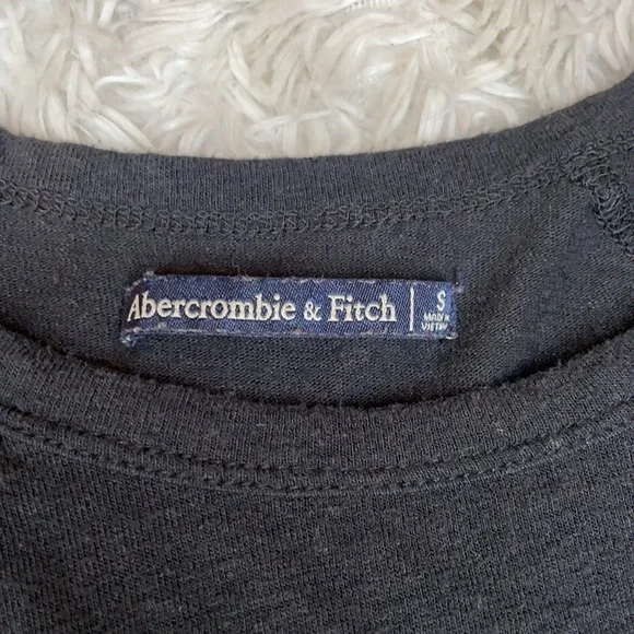 Abercrombie & Fitch Black 3/4 Sleeve - Size Small - Picture 2 of 8